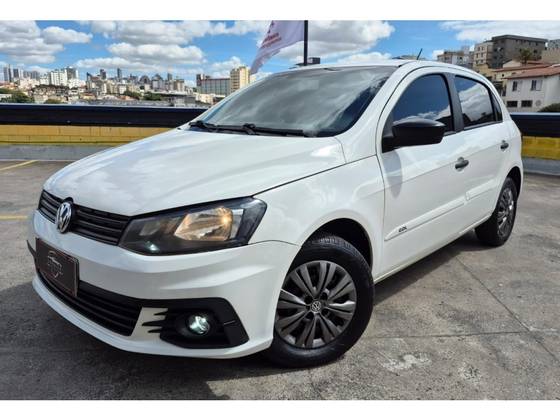VOLKSWAGEN GOL 1.6 MSI TOTALFLEX TRENDLINE 4P MANUAL VOLKSWAGEN GOL 1.6 MSI TOTALFLEX TRENDLINE 4P MANUAL